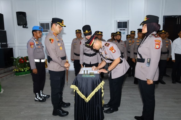 Kompol Ema Ratna Resmi Gantikan AKP Aris Satrio Jabat Kapolsek Panakkung