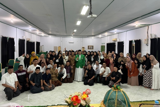 53 Paramedis RS Ibnu Sina Ikuti Pencerahan Qalbu di Pesantren Padanglampe