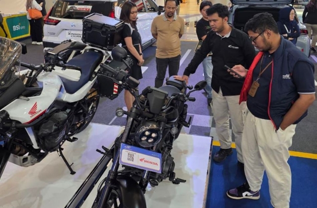 Honda CMX1100 Rebel dan XL750 Transalp Curi Perhatian di MUF Auto Fest Makassar