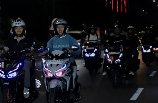Nocturnity Riding: Asmo Sulsel & MVC Vario Jelajahi Malam Makassar