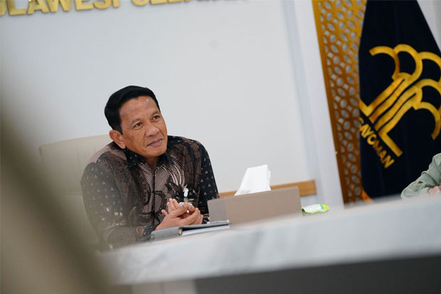 Kakanwil Kemenkum Sulsel Ajak Lestarikan Batik di Hari Batik Nasional 2025