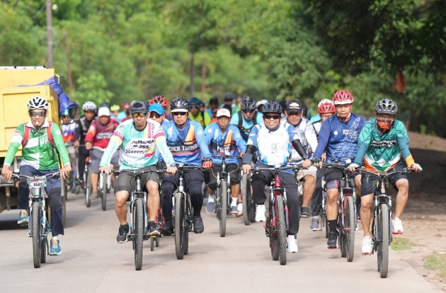 Ratusan Peserta Ramaikan Fun Bike HUT ke-57 PT Semen Tonasa