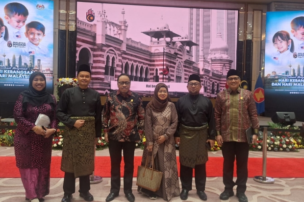 Perkuat Kolaborasi, Pimpinan UMI Hadiri Peringatan Hari Kebangsaan dan Hari Malaysia 2025