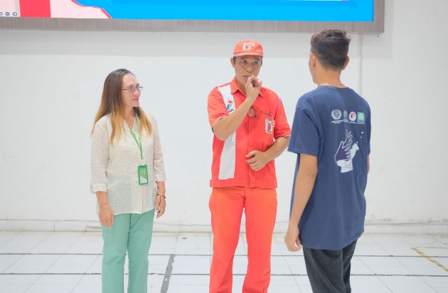 Wujudkan Layanan Setara, Pertamina Latih Petugas SPBU Bahasa Isyarat
