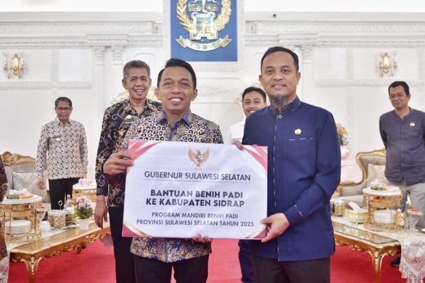 Dorong Swasembada Pangan, Gubernur Salurkan Bantuan Benih ke Soppeng dan Sidrap