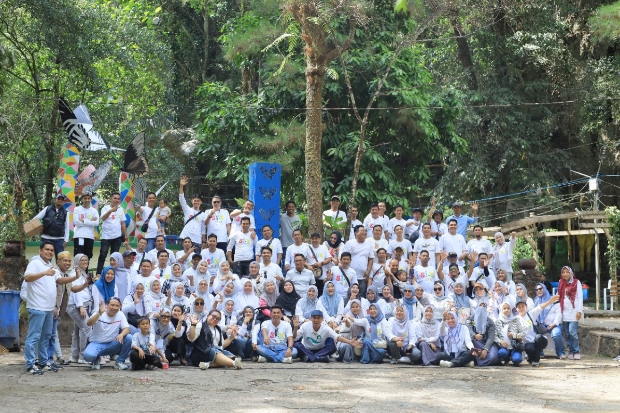 Ratusan Alumni SMUN 6 Makassar 2002 Meriahkan Family Gathering di Bantimurung