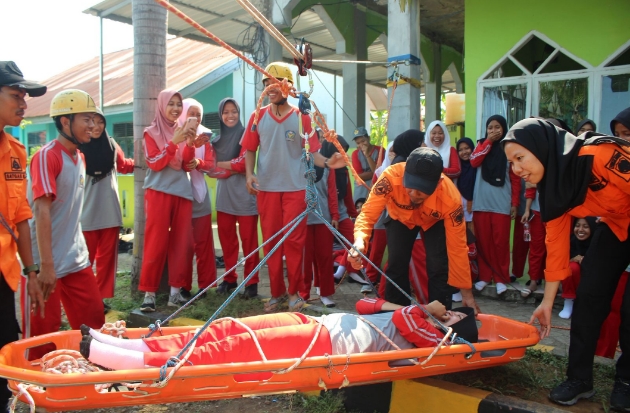 Lewat SPAB, Pertamina Latih Siswa SMAN 8 Mandai Siaga Bencana