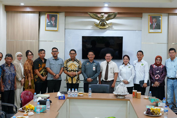 Reakreditasi Magister Kenotariatan FH Unhas, Andi Basmal Bahas Pemerataan Notaris