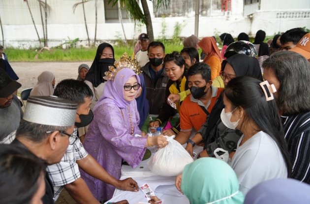 PLN Bantu Warga Sulsel Lewat Pasar Murah Serba Rp356
