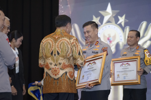 Kapolda Sulsel Irjen Pol Rusdi Hartono Raih Penghargaan Nasional Tiga Tahun Berturut-Turut