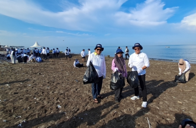 DLH Makassar Apresiasi Inisiatif Telkom Wujudkan Pantai Bebas Sampah