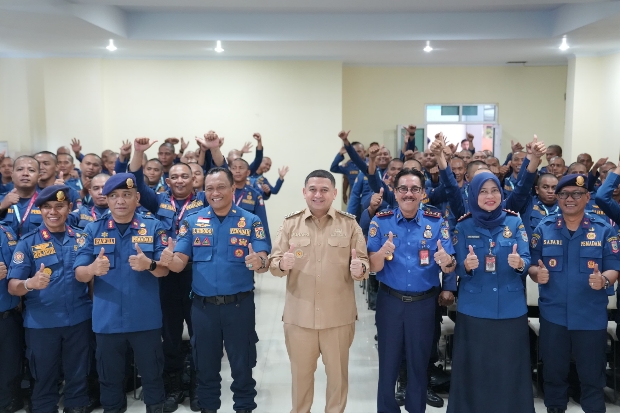 67 Petugas Damkar Makassar Jalani Pelatihan Kesigapan dan Keterampilan