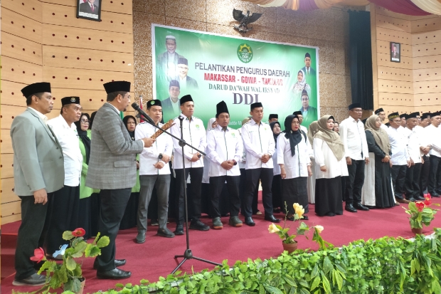 Prof Andi Aderus Lantik Tiga Pengurus Daerah DDI Secara Bersamaan
