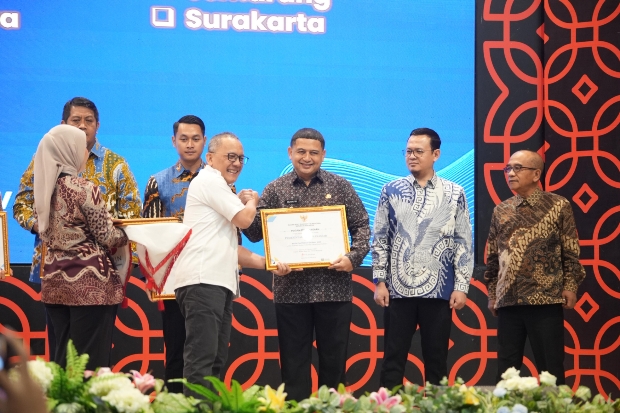 Pemkot Makassar Raih Penghargaan Top Nasional BRIN 2025