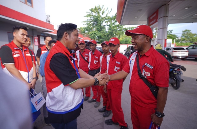 Jaga Layanan Prima, Direksi Pertamina Patra Niaga Pantau SPBU di Makassar