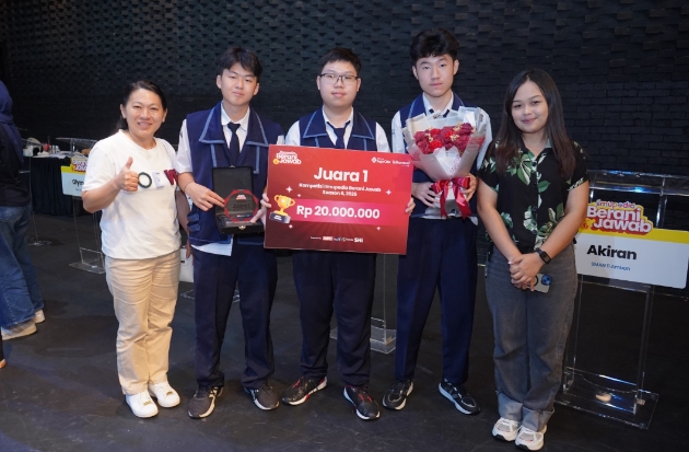 SMA Zion Makassar Juara Telkomsel Ilmupedia Berani Jawab Season 6