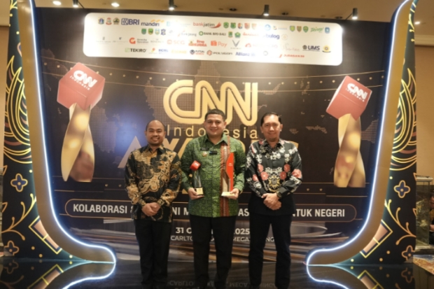 LONTARA+ dan MCH Antarkan Makassar Raih Penghargaan CNN Indonesia Award 2025