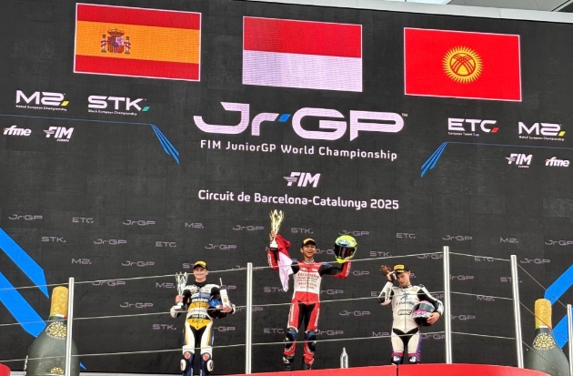 Pembalap Binaan Astra Honda Melesat Kencang, Indonesia Raya Berkumandang di Barcelona