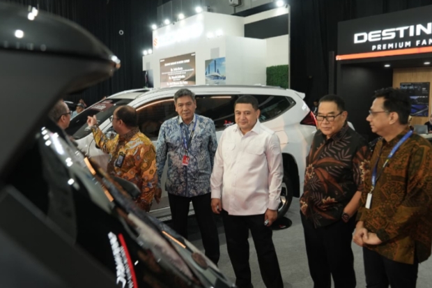 Buka GIIAS Makassar 2025, Munafri Harap Ekonomi Otomotif Daerah Bertumbuh
