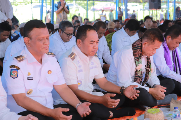Andi Rosman Ajak Ribuan Petani di Wajo Tudang dan Manre Sipulung