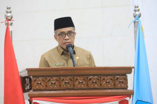 Sekda Bacakan Jawaban Eksekutif di Paripurna Penyusunan Perangkat Daerah