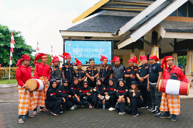 Kobarkan Semangat Perjuangan, Kiwal Garuda Hitam Gowa Ziarah Makam 3 Pahlawan Nasional
