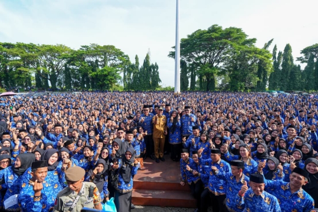Lantik 4.047 PPPK Paruh Waktu dan Tahap II, Gubernur Tekankan Kedisiplinan Kerja