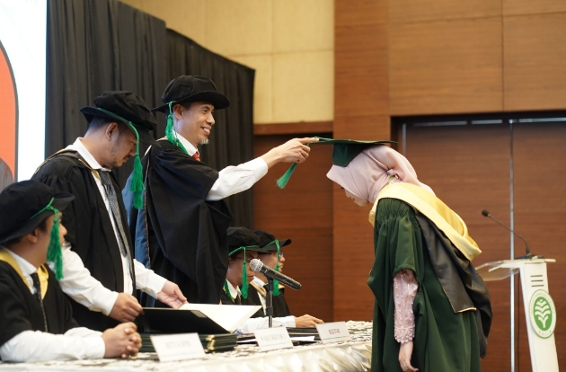 Kalla Institute Gelar Wisuda 2025, Cetak Lulusan Adaptif & Berkarakter