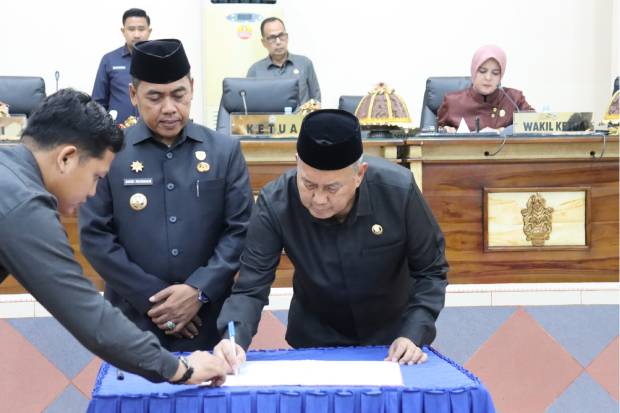 Pemkab dan DPRD Sepakati Ranperda APBD Wajo 2026 Sebesar Rp1,36 Triliun