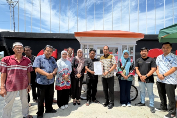 Wajah Baru Pantai Losari, Pedagang Pisang Epe Kini Gunakan Gerobak Seragam