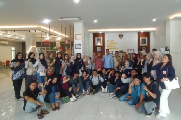 Serunya Mahasiswa ITB Nobel Bermain Gim Sambil Belajar Bisnis di PLUT Sulsel