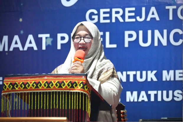 Hadiri Natal Jemaat Pniel, Wabup Puspawati Tekankan Peran Keluarga dan Toleransi