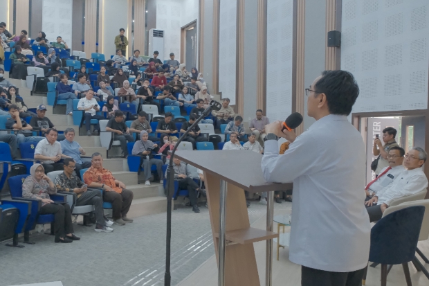 Prof JJ Pertegas Pentingnya Peran Mahasiswa, Tunjukkan Komitmen Kuat Lanjutkan Kepemimpinan