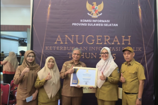 Pemkab Gowa Terima Penghargaan KIP Berkat Keterbukaan Pelayanan Informasi