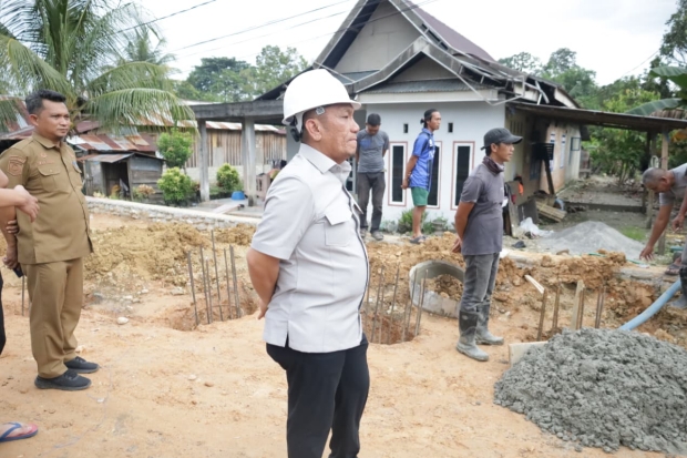 Pantau Infrastruktur Perbatasan, Bupati Luwu Timur Turun Langsung ke Burau