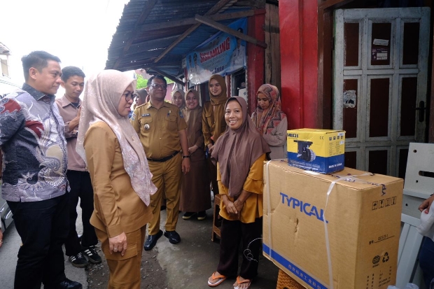 Ratusan UMKM Gowa Dapat Suntikan Alat Produksi Baru