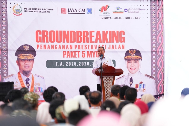 Gubernur Sulsel Ground Breaking Jalan Paket 5 MYP Rp383 M di Poros Tanabatue-Palattae Bone