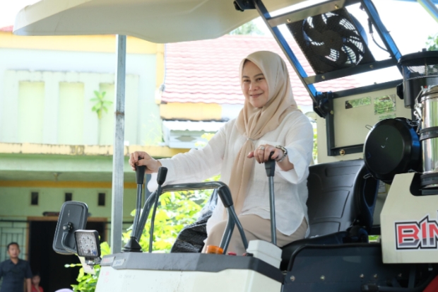 Andi Tenri Indah Minta Petani Gowa Optimalkan Bantuan Alsintan dari Kementan RI