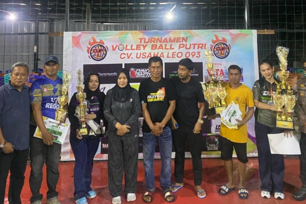 Dipadati Penonton, Wakil Bupati Sidrap Puji Arena Voli Usaha Leo