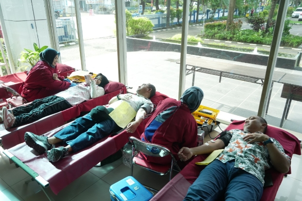 Wujud Kepedulian Sosial di Bulan K3, Pelindo Group Wilayah Makassar Gelar Donor Darah