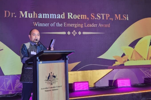 Muhammad Roem Raih Emerging Leader Award dari Konsulat Australia