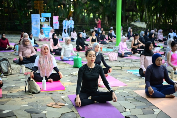 Konsisten Berikan Pengalaman Olahraga Berbeda, Bugis Waterpark Hadirkan BWP Nature Yoga