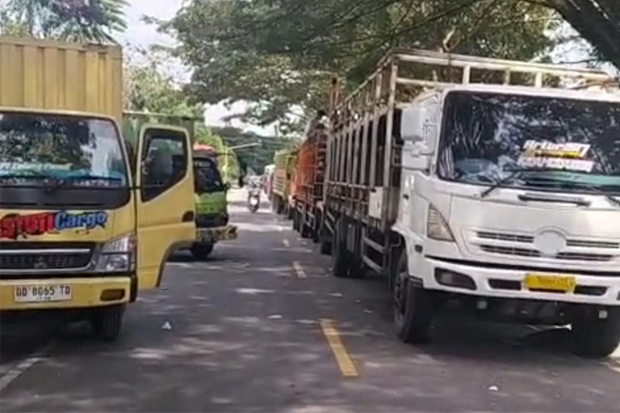 BBM di Luwu Timur Langka Pasca-Demo Luwu Raya, Harga Eceran Tembus Rp40 Ribu