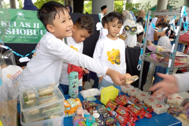 Tak Sekadar Jualan, Market Day SD Islam Athirah Latih Anak Jadi Pebisnis Sejak Dini