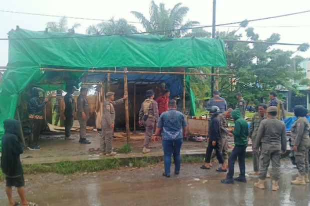 Pemkot Makassar Relokasi Puluhan PKL di Poros BTP Tamalanrea