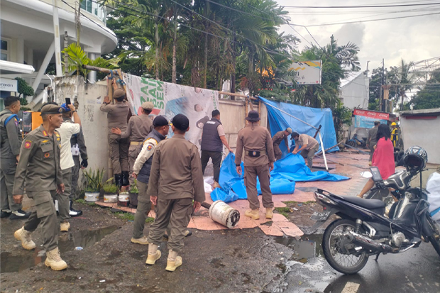Bukan Menggusur, Wali Kota Munafri Arifuddin Tata Kota dengan Solusi Relokasi PKL