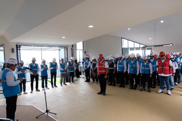 PLN UIP Sulawesi Gelar Apel Bersama Mitra Kerja dalam Peringatan Bulan K3 Nasional