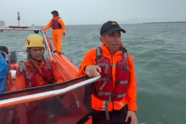 Respons Cepat, BPBD Kota Makassar Lakukan  Pencarian Orang Hilang di Laut