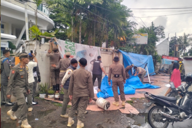 Legislator Ingatkan Penertiban PKL Makassar Tetap Perhatikan Kesejahteraan Warga