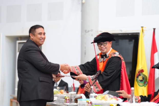 Bupati Maros Raih Dua Gelar Doktor dalam Dua Tahun